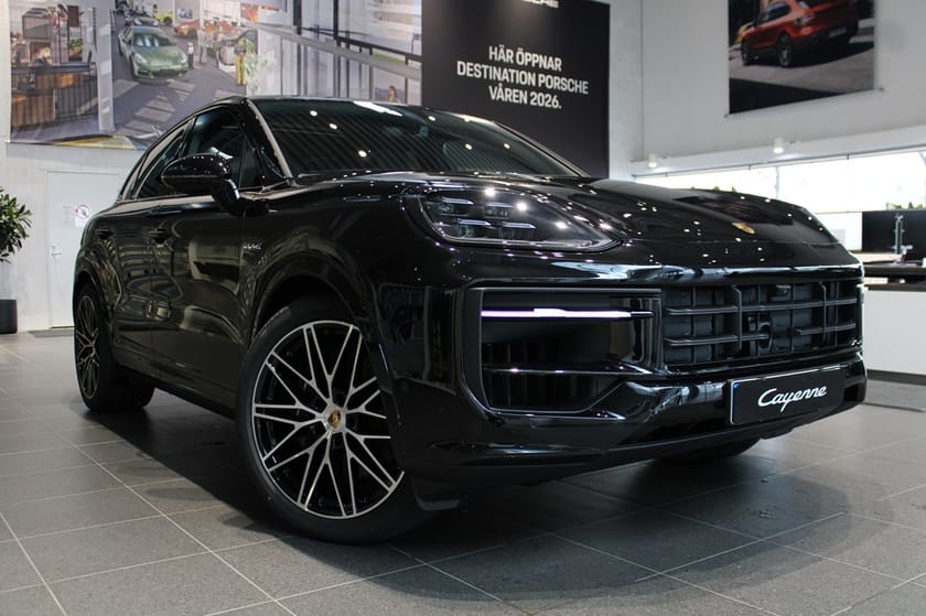 Bild 1 av Porsche Cayenne Coupé E-Hybrid Black Edition