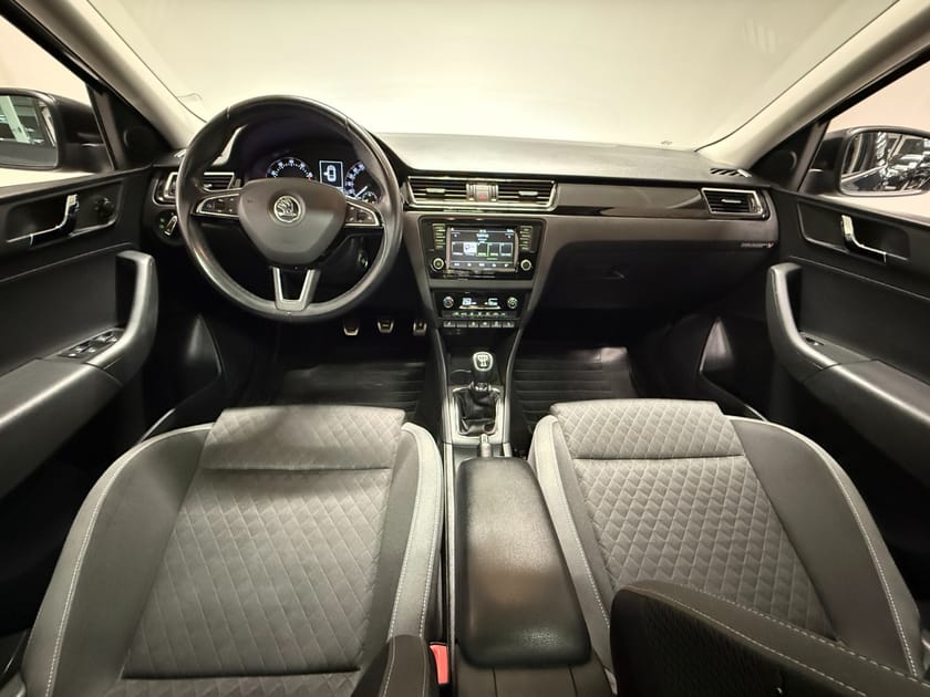 Bilde 5 av Škoda Rapid Spaceback 90hk TSI Cruise/Pano/Navi/P-sensor/Dab