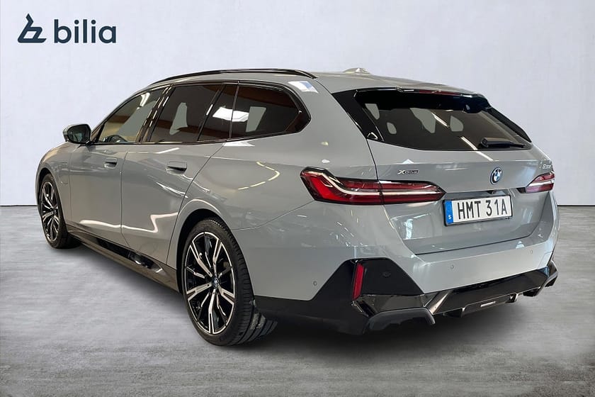 Bild 2 av BMW 530e xDrive Touring M Sport H/K Värmare 360 Kamera HUD Drag