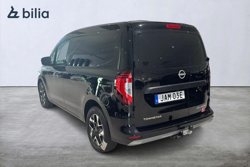 Bild 2 av Nissan Townstar EV 2.2t 45 kWh Tekna L1H1. Dragkrok. Vinterhjul.