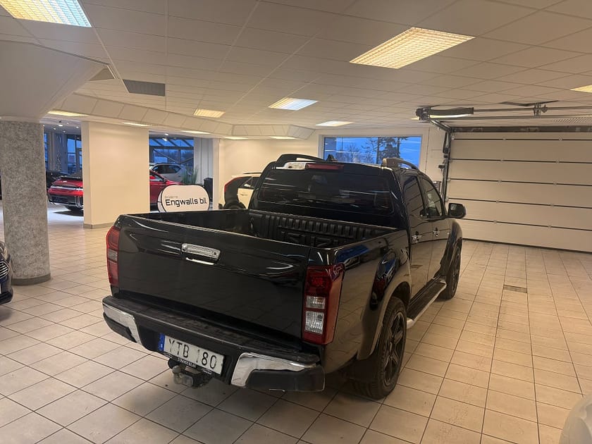 Bild 5 av Isuzu D-Max Crew Cab 1.9 4WD Moms Skinn Drag Kamera Black Ed.