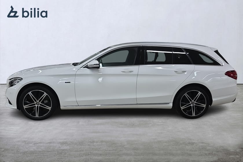Bild 3 av Mercedes-Benz C 300 T e 9G-Tronic/Dragkrok/Backkamera/Elinställbara framstolar/Vinterhjul