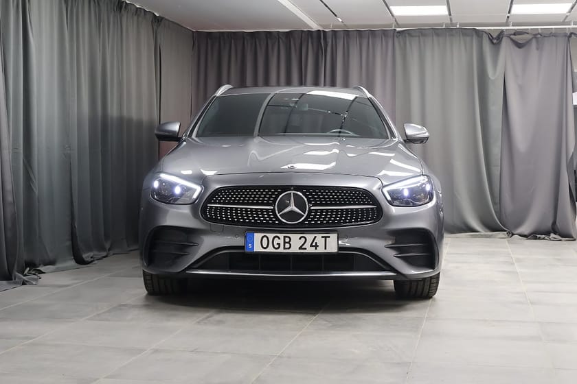 Bild 3 av Mercedes-Benz E 300 T de 4MATIC AMG Premium Drag 360 Keyless Multbeam