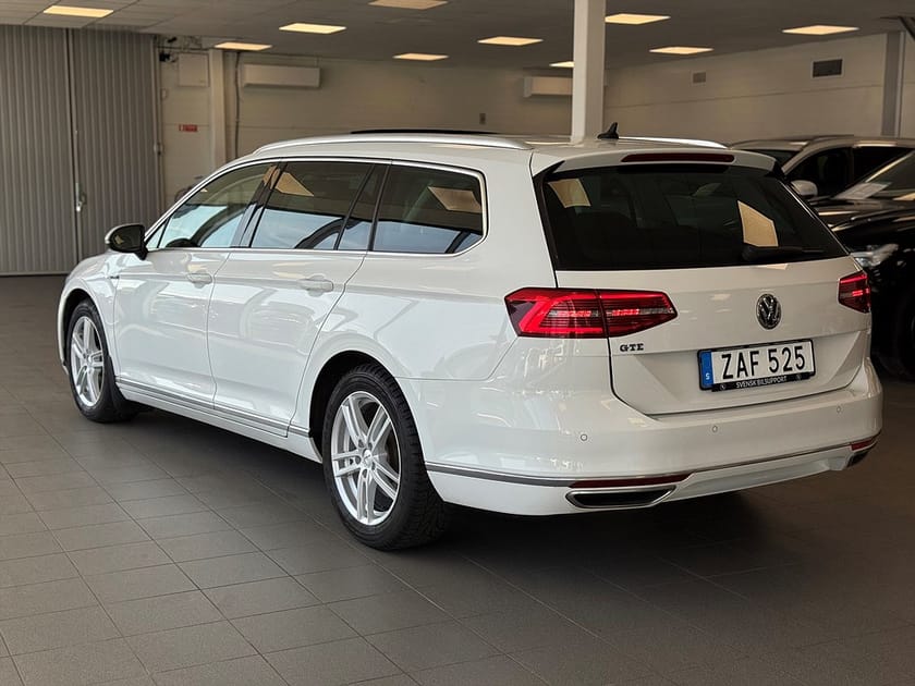 Bild 3 av Volkswagen Passat Variant GTE 1.4 TSI Pano Kamera Drag