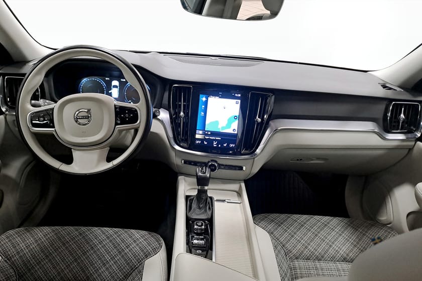 Bild 4 av Volvo V60 D4 Momentum Advanced Edition