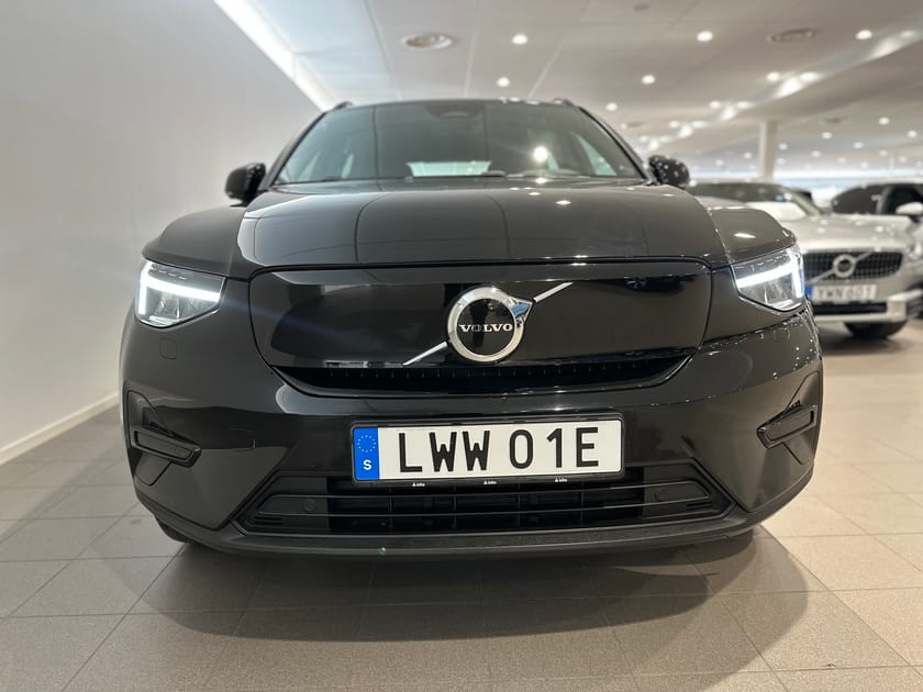 Bild 2 av Volvo XC40 Recharge Single Motor Core Edition, Backkamera, sensorer.