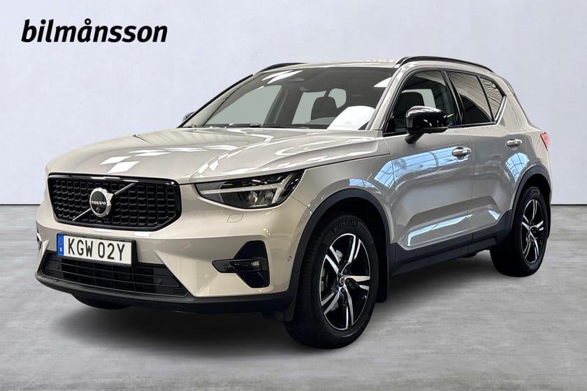 Bild 1 av Volvo XC40 B3 FWD Bensin Plus Dark