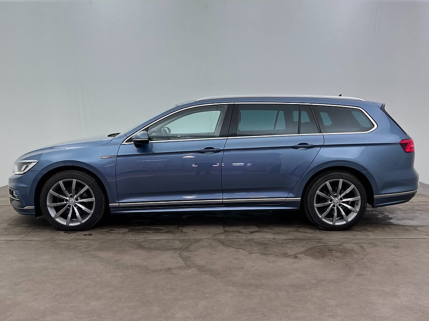 Bild 3 av Volkswagen Passat Sportscombi SC 2.0 TDI R-Line 4M GT DragSkinn Cockpit Backkamera
