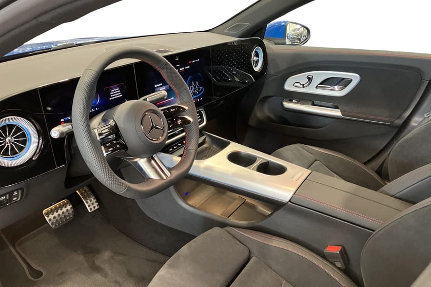 Bild 5 av Mercedes-Benz CLA 250+ AMG / PREMIUMPKT / LAGERBIL