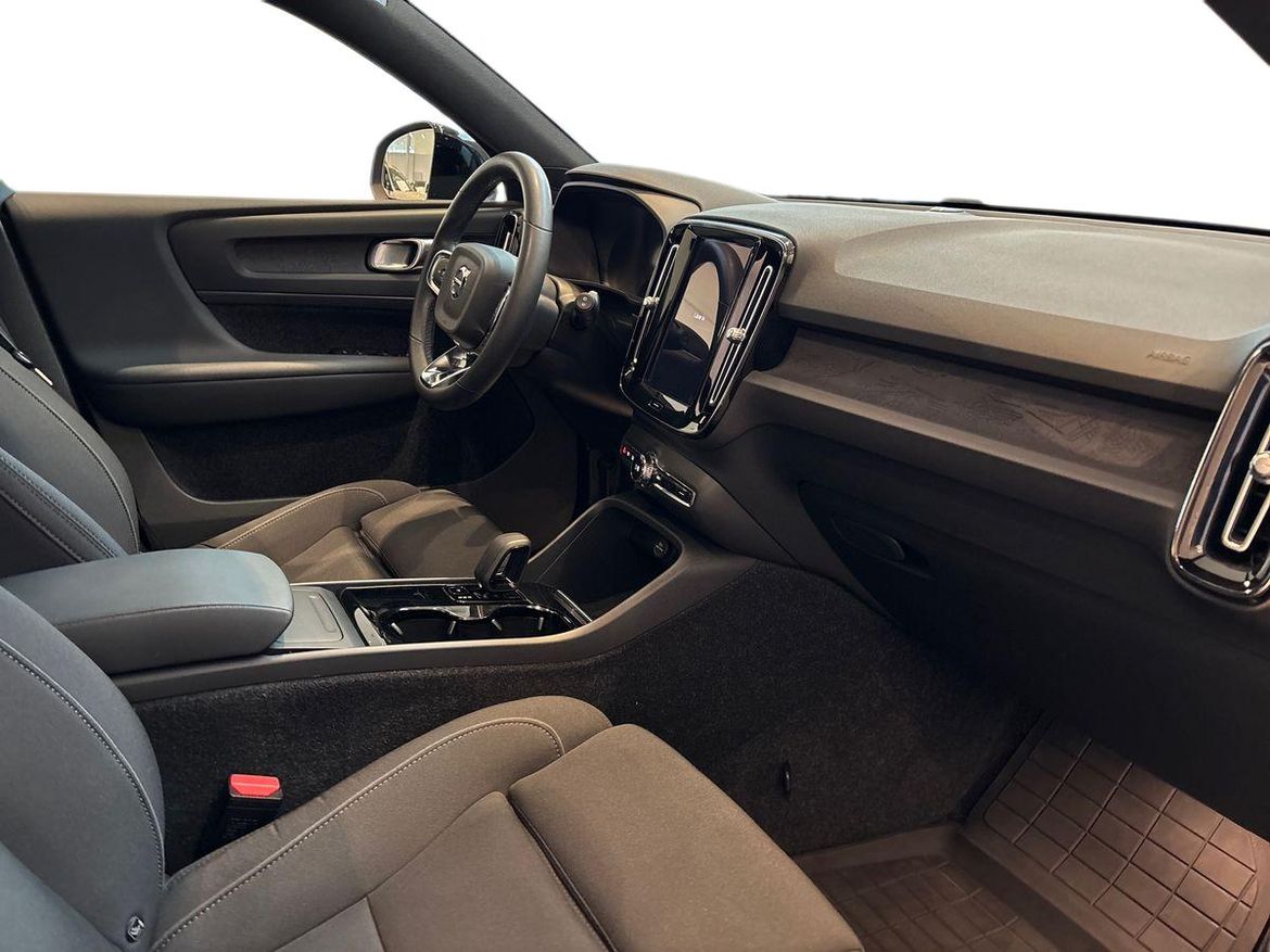 Volvo XC40 2023 - miniatyr 10