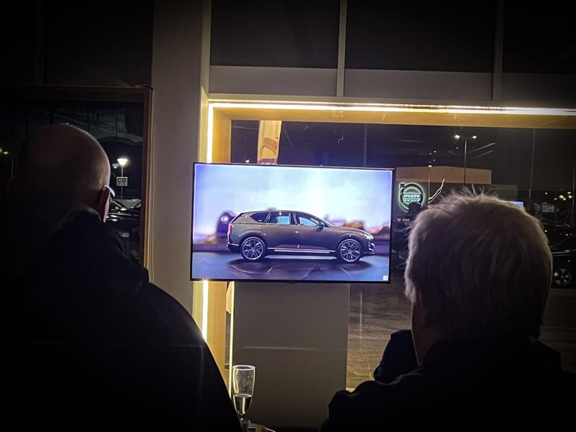 Premiären avklarad för EX60 bakgrundsbild