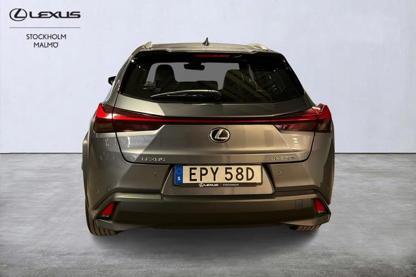 Bild 4 av Lexus UX 250h E-Four Comfort AWD Teknikpaket Backkamera