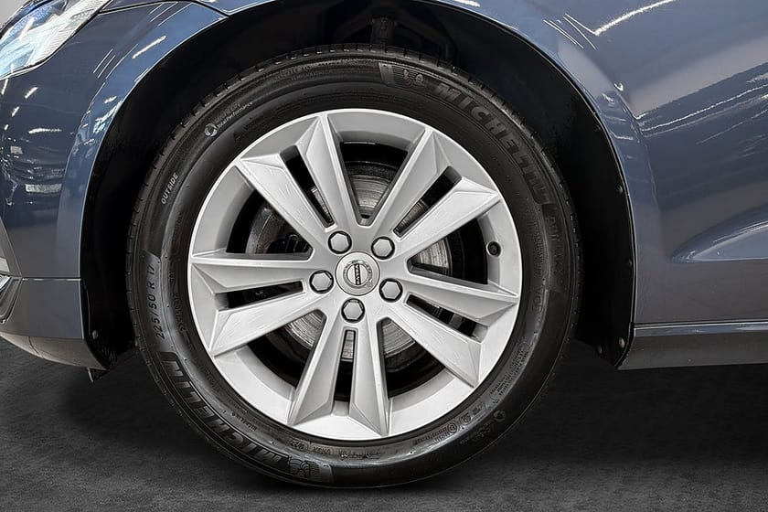 Bild 2 av Volvo V60 D3 Geartronic Momentum Euro 6 (150hk) D-värm Kamera Voc