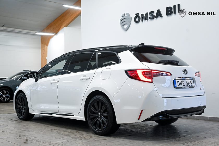 Bild 4 av Toyota Corolla Touring Sports Hybrid e-CVT GR-Sport B-Kam Rattvä 184hk