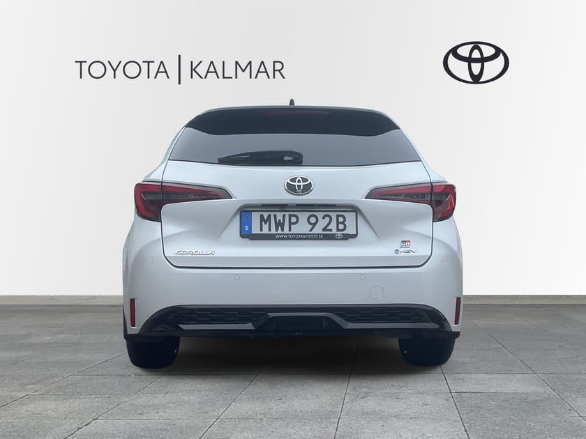 Bild 4 av Toyota Corolla Touring Sports Hybrid TS 1,8 GR-Sport Backkamera Rattvärme Adaptiv farthållare