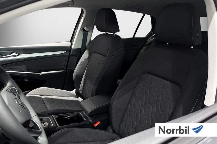 Bild 5 av Volkswagen Golf eTSI 150 Life Edition lager