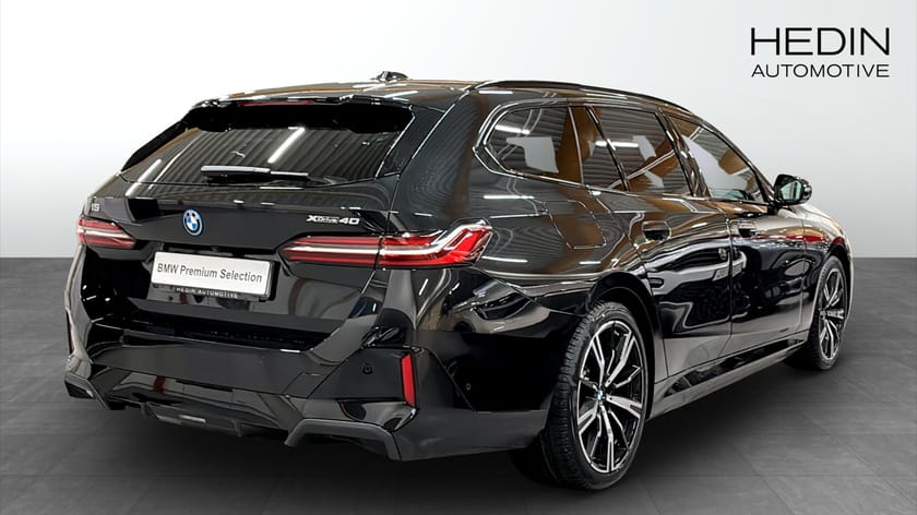 Bild 2 av BMW i5 xDrive40 Touring M-Sport Drag Rattvärme Harman/kardon