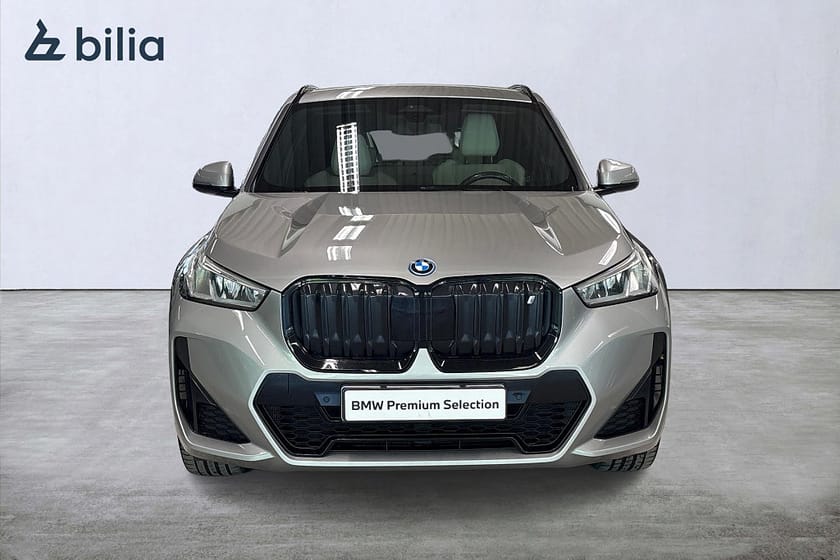 Bild 5 av BMW iX1 xDrive30 xDrive 30 M-Sport | Drag | Aktiv farth. | Tonade rutor