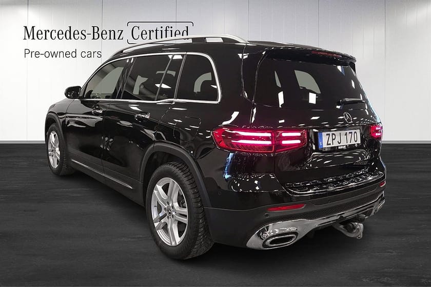 Bild 4 av Mercedes-Benz GLB 220 d 4MATIC AMG Panorama Dragkrok Panelbelysning