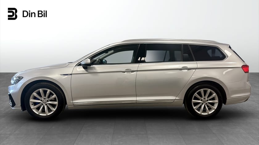 Bild 2 av Volkswagen Passat Sportscombi GTE Executive Business Drag/P-värmare/Kamera