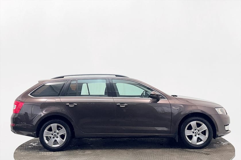 Bild 5 av Škoda Octavia Kombi Skoda Ambition Drag Front Assist Clima PDC
