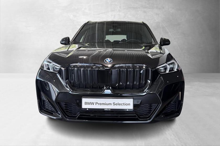 Bilde 2 av BMW iX1 xDrive30 Fully Charged M-sport, Harman, Head-up