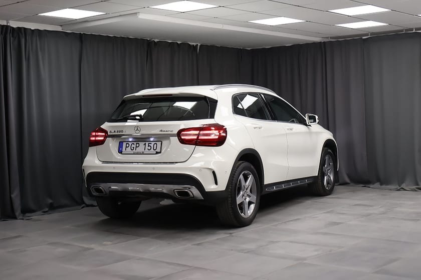 Bild 2 av Mercedes-Benz GLA 220 d 4MATIC AMG Line Värmare Drag LED