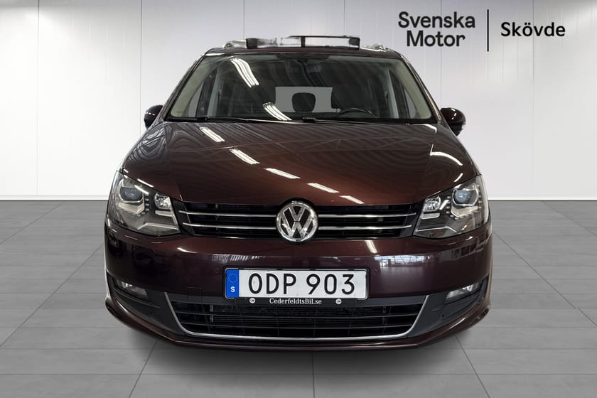 Bild 2 av Volkswagen Sharan 7-seater 7-sits Automatlåda Glastak Dieselvärmare Dragkrok Familjebil