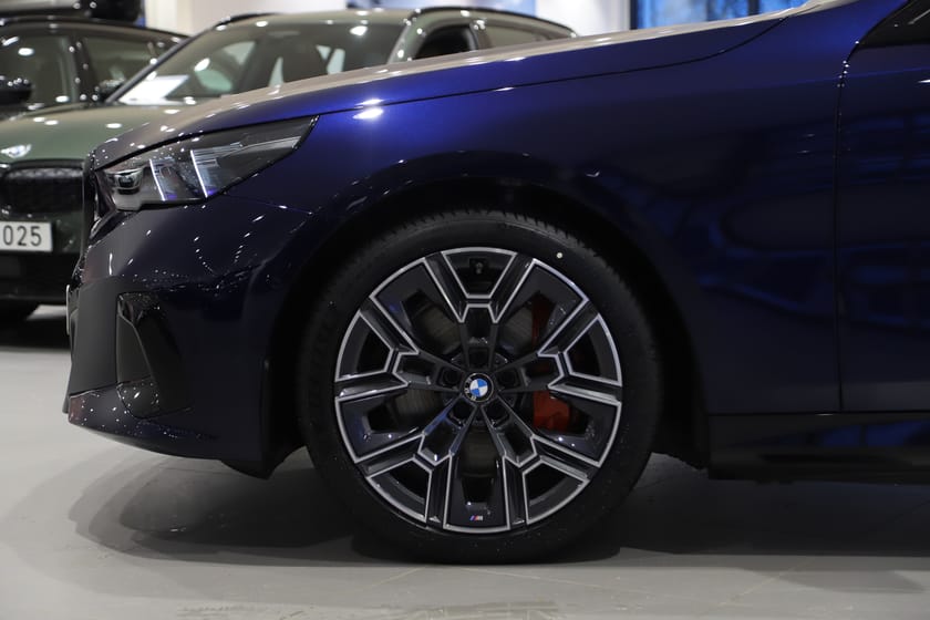 Bild 4 av BMW i5 xDrive40 Sedan M Sport PRO / HUD / Nypris 900"