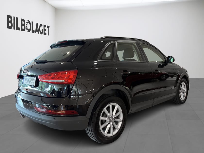 Bild 4 av Audi Q3 2.0 TDI quattro S Tronic, 150hk, (DRAGKROK/MOTOR&KUPÉVÄRMARE)