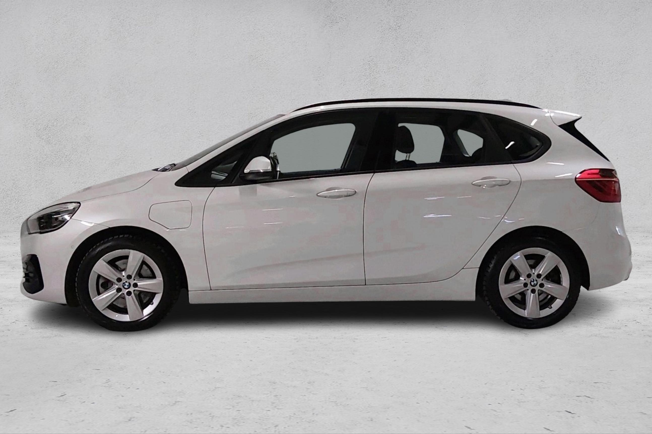 Thumnail bilde 1 av BMW 225xe Active Tourer