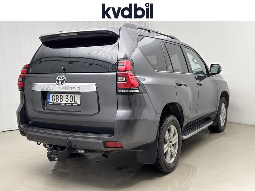 Bild 3 av Toyota Land Cruiser 150 2.8 D-4D (204hk) Helläder 7-sits