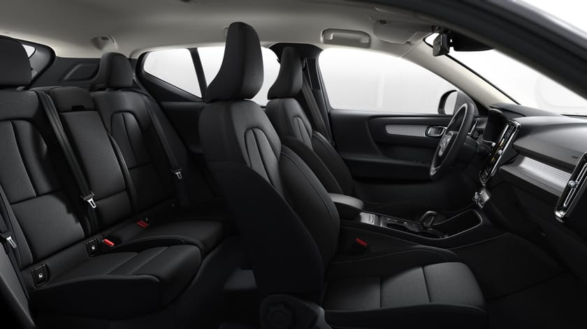 Bild 5 av Volvo XC40 B4 II FWD Bensin MomAdv NaviPro Edt *V-HJUL*