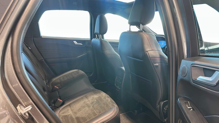Bild 5 av Ford Kuga Plug-In Hybrid ST-Line X Plug in 225hk Panorama B&O