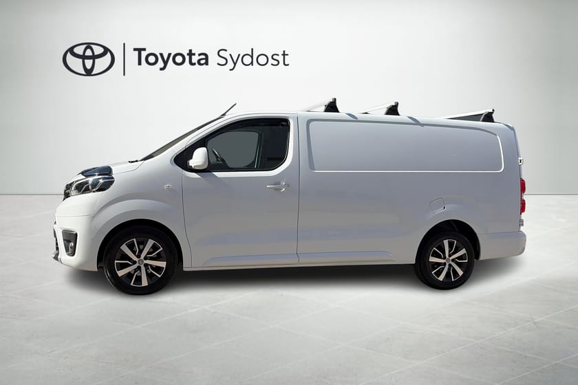 Bild 3 av Toyota Proace P-sensorer fram och bak, backkamera, dragkrok, tackräcke