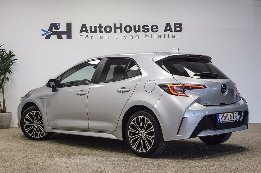 Bild 2 av Toyota Corolla Hybrid e-CVT Style Rattvärme Backkamera Adaptiv Farthål