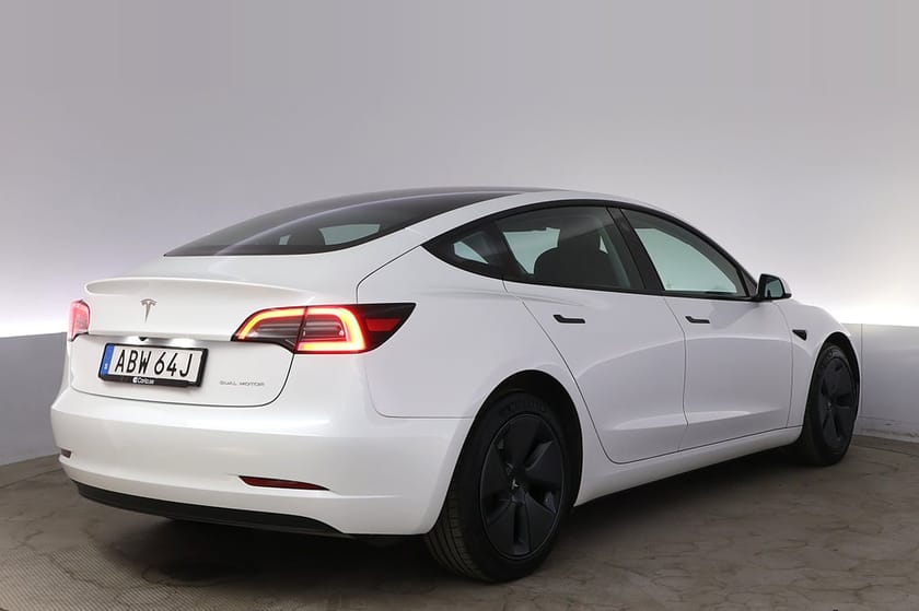 Bild 5 av Tesla Model 3 Long Range AWD Refresh Autopilot Panorama