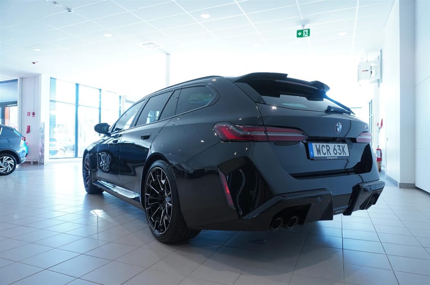 Bild 4 av BMW M5 Touring Drag Ultimate Pack DA Pro B W