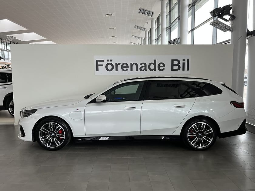 Bild 3 av BMW 530e xDrive Touring 4,95 ränta M Sport Pro Drag H/K