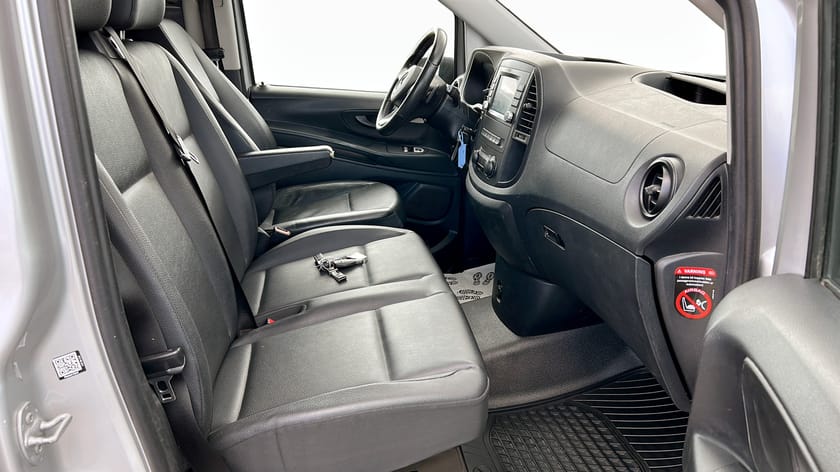 Bild 3 av Mercedes-Benz Vito 119 BlueTEC 4x4 3.0t Skåp 190hk lång