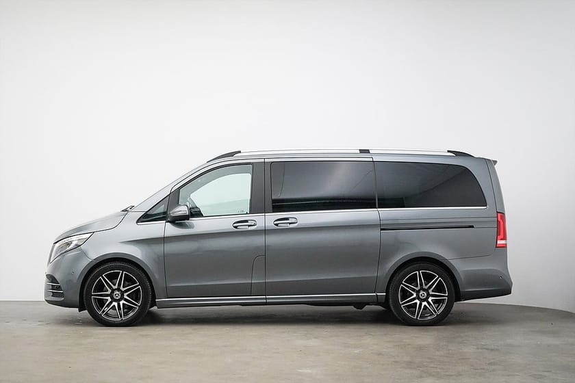 Bild 3 av Mercedes-Benz V 300d 3.1t V300d / 237hk / AMG / Moms / 360 / Bur.