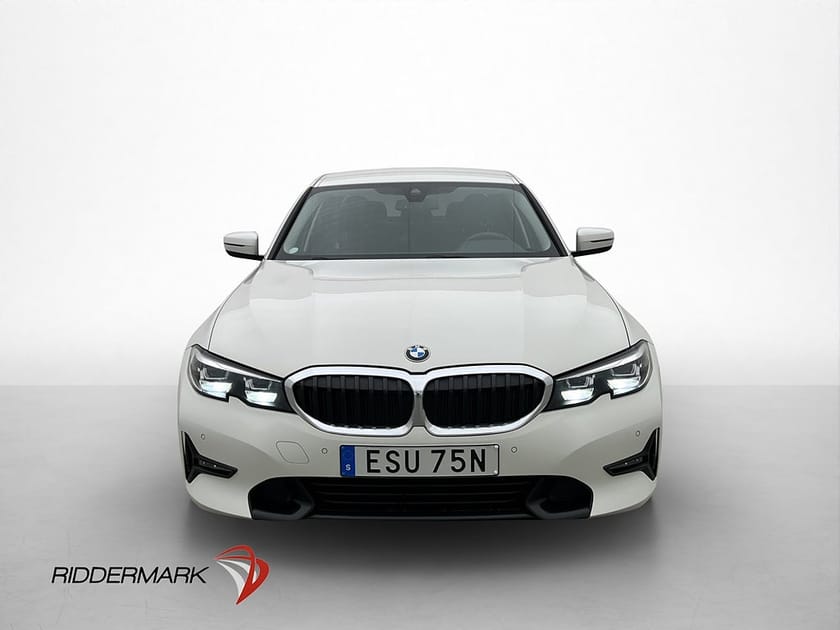 Bild 2 av BMW 320d xDrive Sedan 320 190hk Sport line Cockpit Navi HiFi Carplay