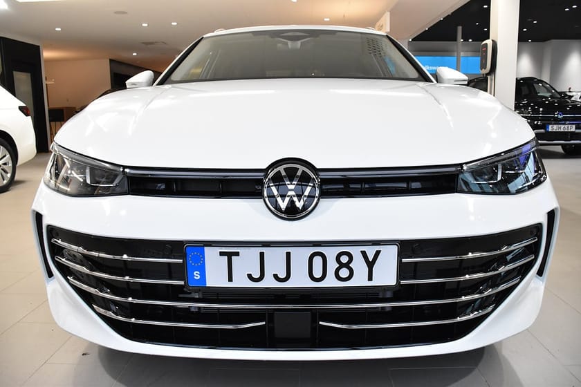 Bild 3 av Volkswagen Passat Variant eHybrid 272hk Elegance