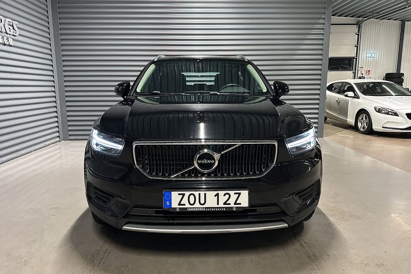 Bild 2 av Volvo XC40 T3 Momentum Backkamera Värmare Navi Keyless Eu6