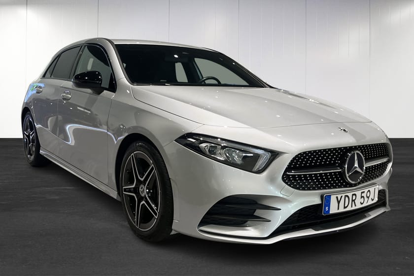 Bild 2 av Mercedes-Benz A 180 AMG Line 1 ägare Backkamera