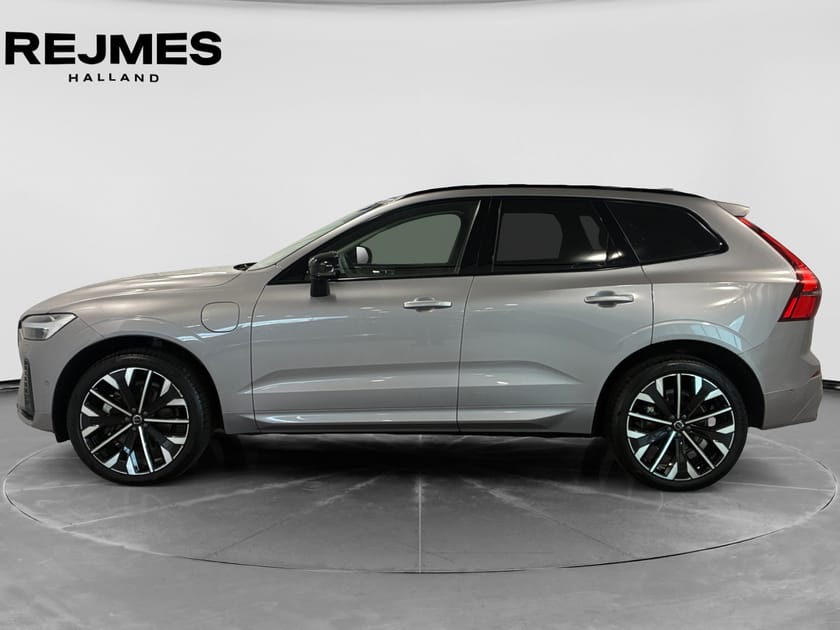 Bild 3 av Volvo XC60 T6 Plus Dark Nordic | Drag | 360° | H&K | 21" | Head-up |