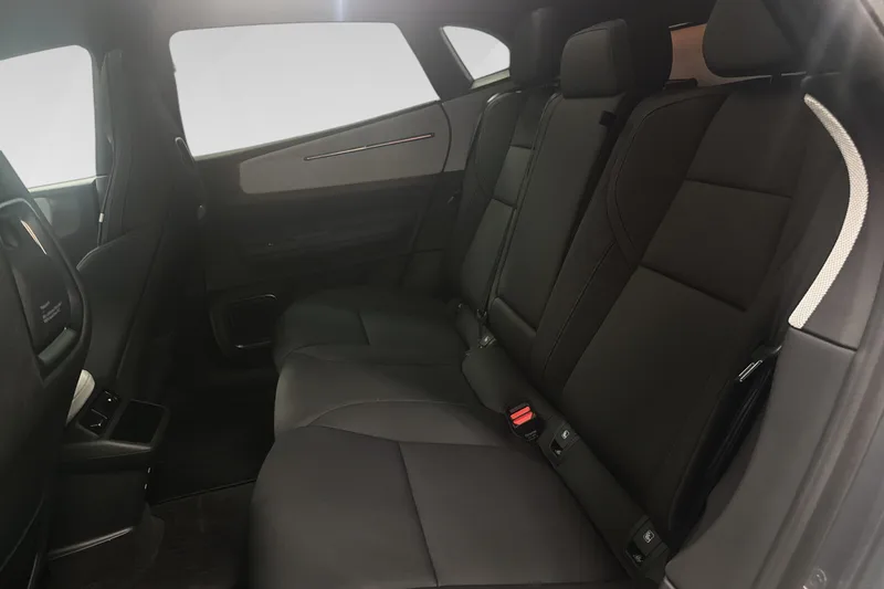 Polestar 4 Long Range Dual motor bilde 8