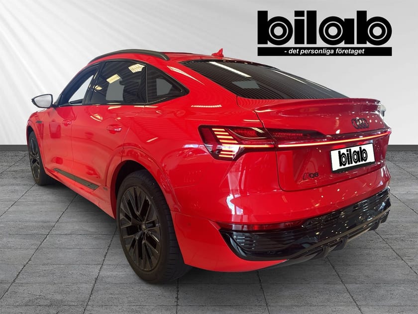 Bild 3 av Audi Q8 Sportback 55 e-tron quattro S-line B&O, Panorama, Selection
