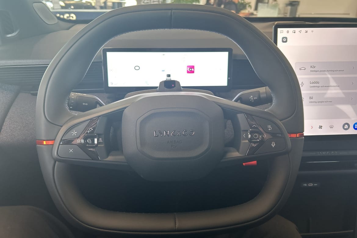 Lynk & Co 02 EV 66 kWh, 272hp, 2025