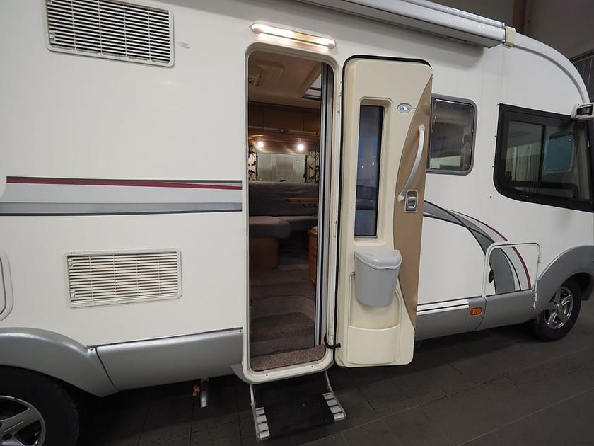 Bild 5 av Rapido Campervan Fiat 10000 3.0 156hk AC Markis Solcell